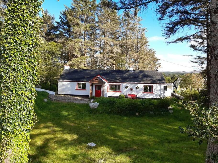 Back2Roots - Beautifully Restored Cottage, Doochary Екстериор снимка